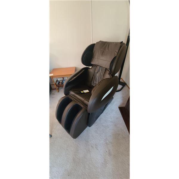 BEST MASSAGE THERAPUTIC FULL BODY MASSAGE CHAIR. COLOUR CHOCOLATE BROWN