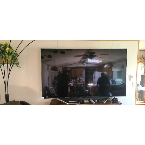75" SAMSUNG FLAT SCREEN TV