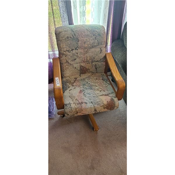 UPHOLSTERED SWIVEL/CASTOR ARM CHAIR