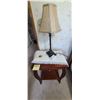 Image 2 : SIDE TABLE AND LAMP
