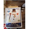 Image 14 : CHRISTMAS DECORATIONS INCLUDING: BLOW UP SANTA AND PROJECTOR
