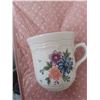 Image 8 : 12 PLACE STONEWARE SET WITH ADDITIONAL CUPS (22)