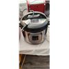 Image 2 : INSTA POT PRESSURE COOKER