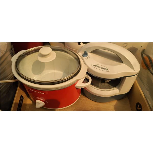 MINI CROCKPOT, AUTOMATIC CAN AND JAR OENER, AND GRAVYMATE CROCKPOT
