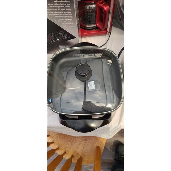 BLACK AND DECKER ELECTRIC WOK