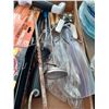 Image 3 : ASSORTED KITCHEN UTENSILS, CARVING KNIFE SET