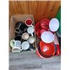Image 1 : SET OF MIXING BOWLS, COCKTAIL SET, BOX OF MUGS
