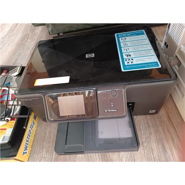 HP PHOTO SMART PRINTER AND A BOX OF OFFICE SUPPLIES