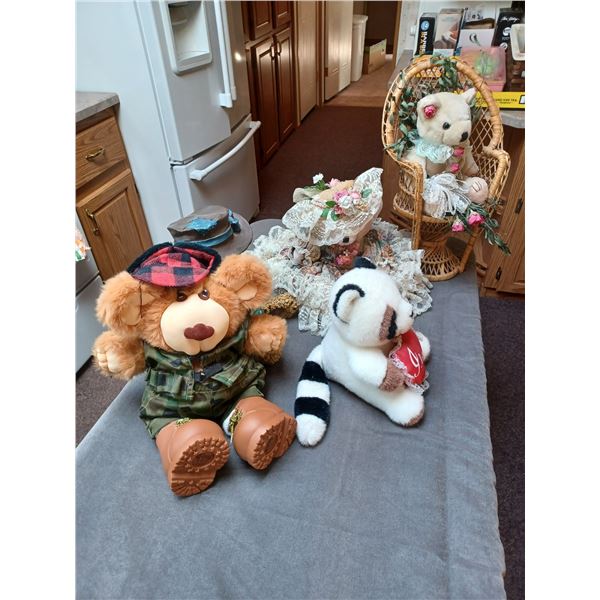 FIVE TEDDY BEARS