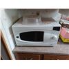 Image 1 : WHIRLPOOL MICROWAVE