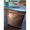 Image 2 : SALTON ICE MAKER MACHINE