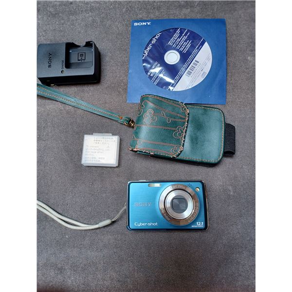 SONY CYBER SHOT 12.1 MEGAPIXEL CAMERA