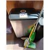 Image 2 : STAINLESS STEEL GARBAGE CAN COMES WITH TRASH CAN AND SWIFFER MOP