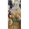 Image 3 : TWO PARAFIN LAMPS AND OILS