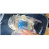 Image 8 : MISC TOTE OF BATHROOM AND DRESSER/DRAWER HARDWARE