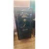 Image 10 : JOHN DEERE SAFE MODEL FX-23. KEY AND COMBO HOLDS 8