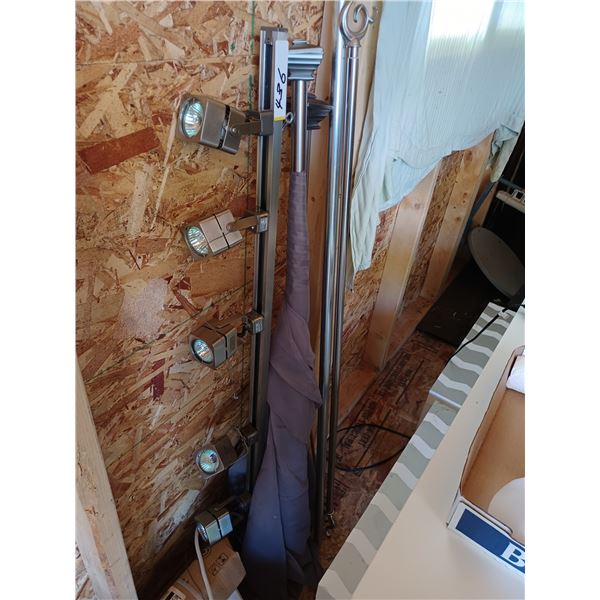 2- CURTAIN RODS & TRACK LIGHT W/ 6 LIGHTS