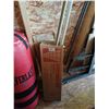 Image 2 : "EVERLAST" 11"D X 30"L PUNCHING BAG