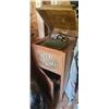 Image 1 : ANTIQUE BRUNSWICK GRAMMAPHONE C/W 45 & 78 RECORDS