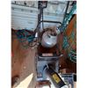 Image 1 : MTD 14" ELECTRIC SINGLE STAGE SNOW THROWER