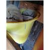 Image 3 : 110KG. - FEED BUCKETS (X3) 2-RED; 1-YLW. & BURLAP