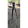 Image 2 : LARGE BLK. TRI-POD w/ CHAIN