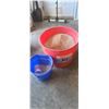 Image 2 : LG. RED CHOP BIN C/W BLUE FEEDING CHOP PAIL