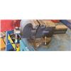 Image 3 : "WESTWARD" V6 BENCH VICE/ANVIL