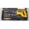 Image 2 : DEWALT DW304P TYPE I RECIP SAW w/ MANUAL & 2-PKS. REPLACEMENT BLADE - 120V