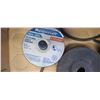 Image 3 : MAKITA 9005B DISC GRINDER w/ STABILIZING HANDLE, SHROUD, BRUSHES & DISCS (120v)