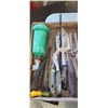 Image 2 : MISC. ASSORT. OF YARD/GARDEN HAND TOOLS
