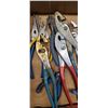 Image 4 : FLAT MISC. PLIERS (REGULAR, WIRE, STRIPPING, ETC.)