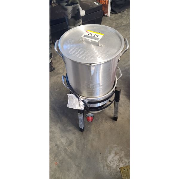 "BACKYARD CLASSIC" PROPANE COMPLETE TURKEY FRYER SET W/ BASKET, MANUAL , ETC.