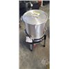 Image 1 : "BACKYARD CLASSIC" PROPANE COMPLETE TURKEY FRYER SET W/ BASKET, MANUAL , ETC.