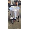Image 2 : "BACKYARD CLASSIC" PROPANE COMPLETE TURKEY FRYER SET W/ BASKET, MANUAL , ETC.