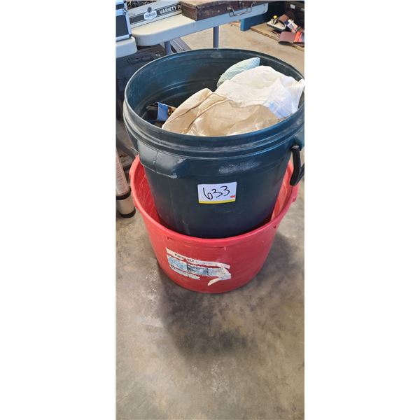 AGRIBLOCK CATTLE FEEDER & CHOP BAG; APPROX 56L REFUSE BIN