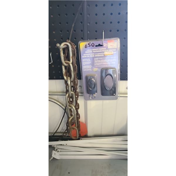 WIRELESS INDOOR/OUTDOOR POWER LIGHT SWITCH & REMOTE CONTROL (STILL IN Pig)