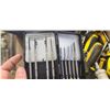 Image 4 : LARGE LOT OF ASSORTED SCREWDRIVERS