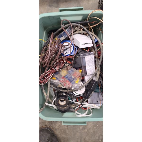 TOTE OF MISC ELECTRICAL ITEMS PLEASE SEE IMAGES FOR MORE DETAILS