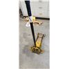 Image 1 : FLOOR JACK NEEDS REPAIR
