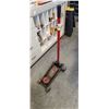Image 2 : MOTORMASTER 3-TON FLOOR JACK WORKS