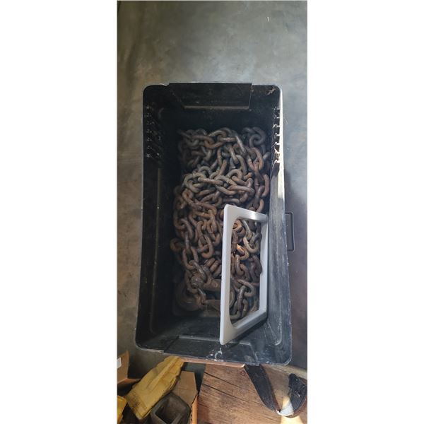 HEAVEY DUTY CHAIN AND BATTERY CASE
