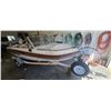 Image 25 : VANGUARD FIBERGLASS HAUL WITH EVINRUDE VRU 70 OUTBOARD MOTOR - COMES WITH TRAILER, THREE BOAT BUMPER