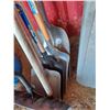 Image 2 : FIVE SNOW SHOVELS AND EDGER