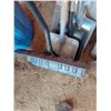 Image 4 : FIVE SNOW SHOVELS AND EDGER
