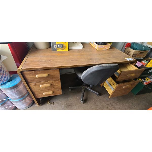 DESK & CHAIR