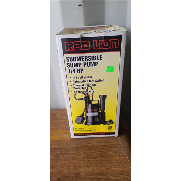 RED LION SUBMERSIBLE SUMP PUMP 1/4 HP - UNUSED