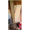 Image 2 : 2 BROOMS, 2 SQUEEGEE, 4FT STEPLADDER 7 ASSORTED WOOD