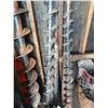 Image 4 : POST HOLE AUGER C/W 3 BITS & EXTENSIONS FITS JD 310 LOT 970