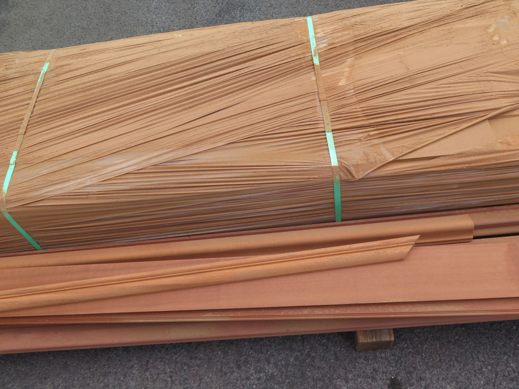 Bundle Teak T&G, Mahogany Hand Railing 9” x 40” x 9’